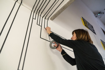 Aufbau Ausstellung "Follow The Unknown"